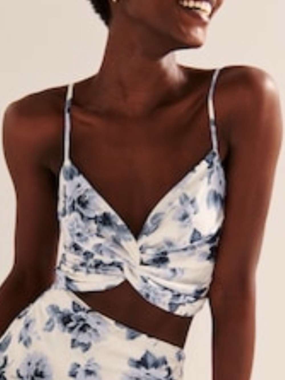 Abercrombie & Fitch Floral Twist Front Crop Camisole - Blue/White Large
